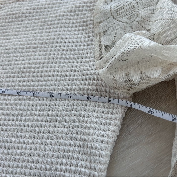 Cream Loose Knit Sweater w Lace Sleeves Crew Neck Sz L - Picture 3 of 7